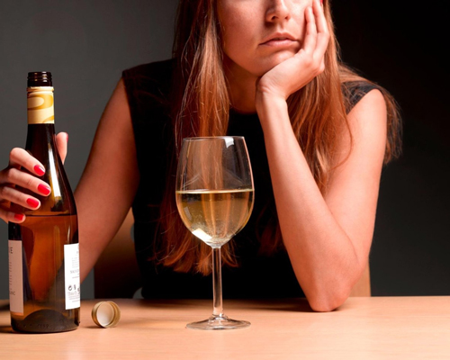 Анонимное лечение женского алкоголизма в Тосно